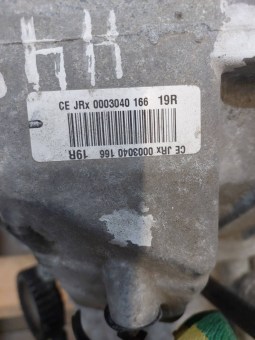 31586
