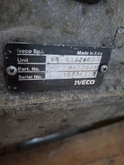 37274